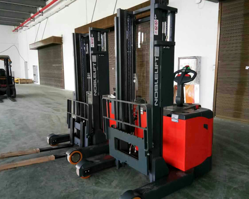 福州電(diàn)動平衡重式(shì)叉車